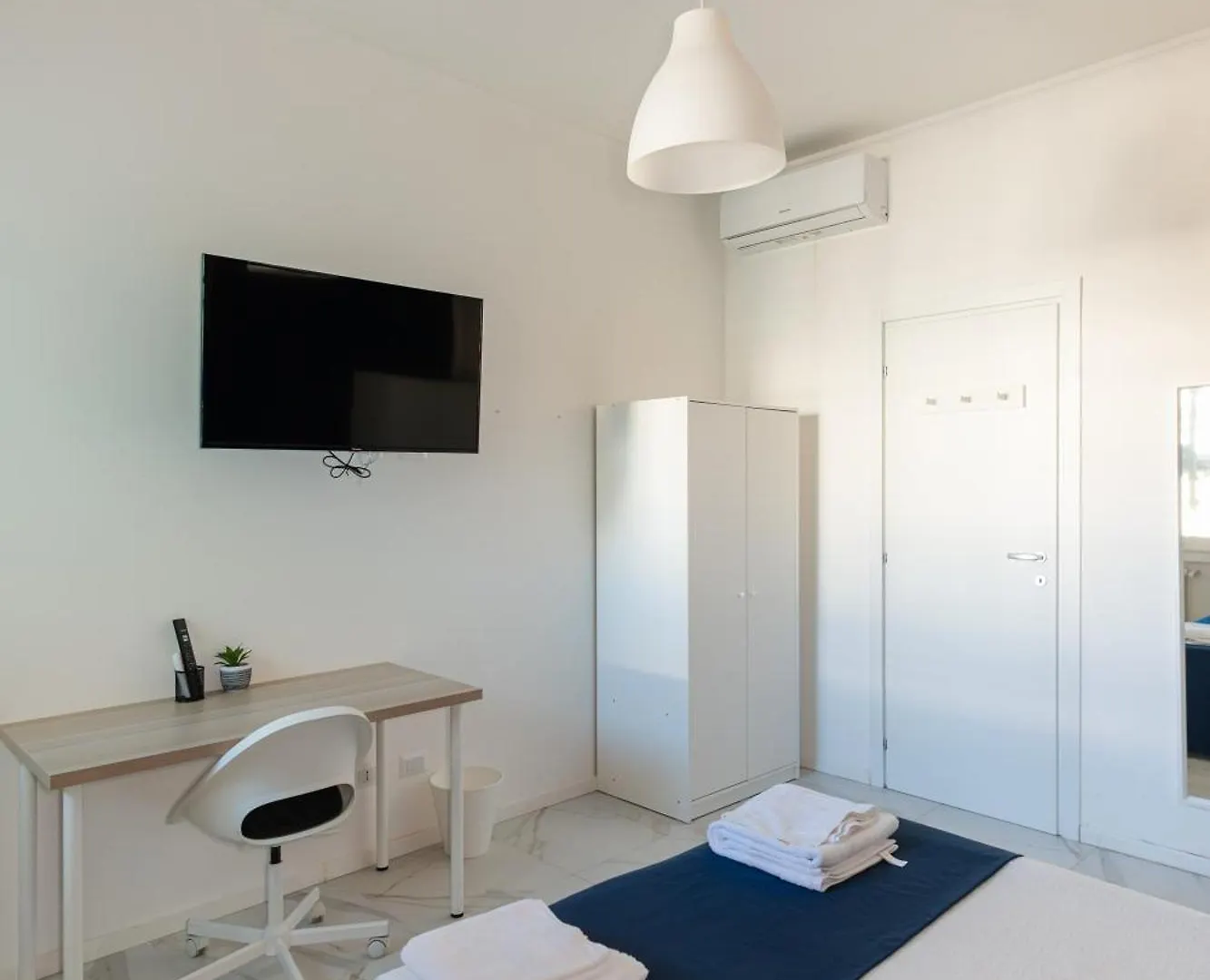 Modern Duomo Rooms Milan Guest house