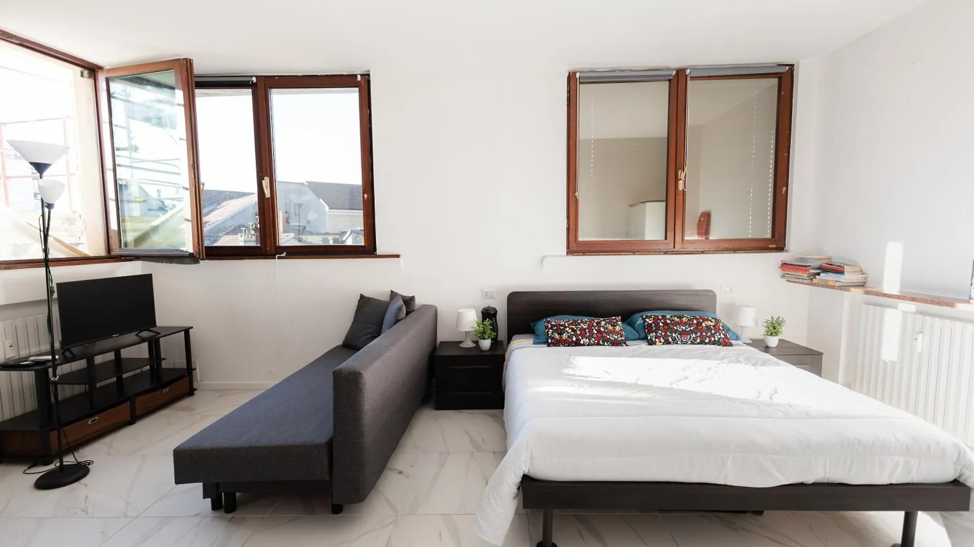 Modern Duomo Rooms Milan Italy