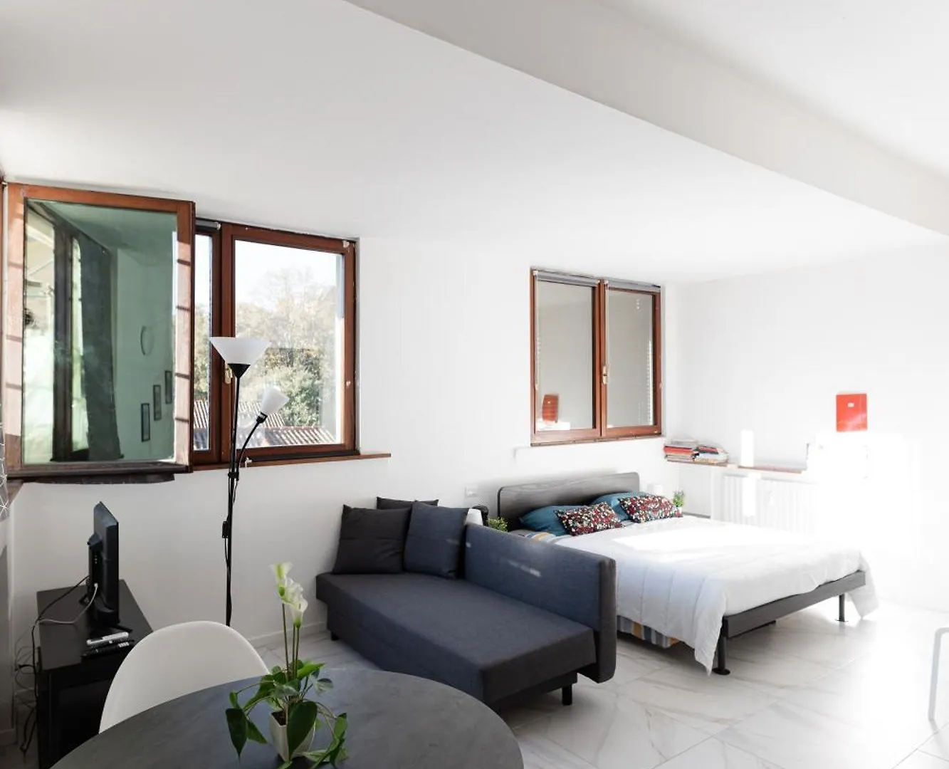 Modern Duomo Rooms Milan Guest house