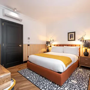 Guest house The Couper Spiga, Milan